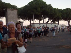 La processione alla Madonnina di Pantano